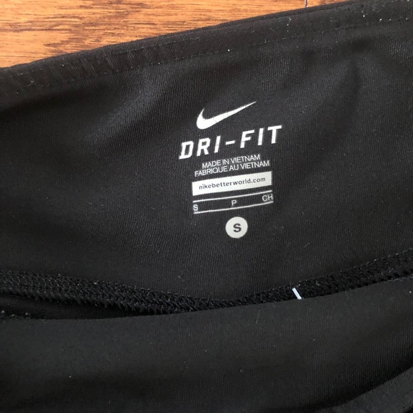 Nike wide-leg capris - Picture 3 of 3